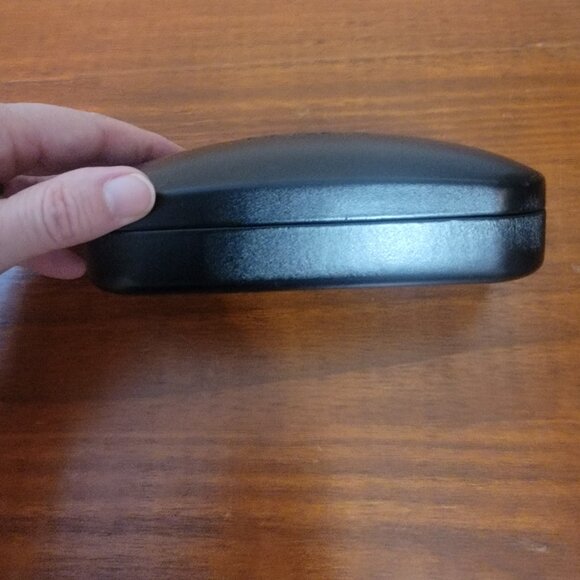 Authentic COACH Black Leather MEDIUM Hard Clam Shell Case for Sunglasses - Picture 4 of 7